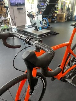 Pinarello Paris SRAM Rival ETap AXS - Orange 2022 -Bicycle Shop 27dKus9OoNN1r1WEDve4Wn4qc