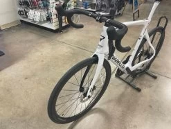 Pinarello Prince Disk Shimano Ultegra Di2 Most Ultrafast 40 Carbon Wheels - White -Bicycle Shop 8kZTQ9EdDrLyiIM3ek8wfXDiU