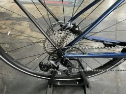 Pinarello Nytro Urbanist Shimano Deore 2022 -Bicycle Shop DGrmscBLRuHr6eze8z5SmmWs