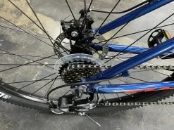 Fuji Adventure 27.5 Disc Shimano Tourney 7 Speed - Dark Blue 2022 -Bicycle Shop Gzct4pzki 9rXt0ybpRelbyis