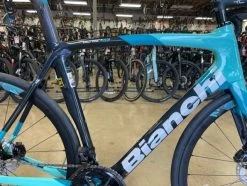 Bianchi Oltre XR 3 Ultegra Di2 Graphite Race/Celeste 2023 -Bicycle Shop HFMAxZHJ XJ50fEyT9YN oV3I