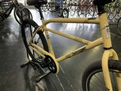 Retrospec Sully Klunker-Style Single-Speed Bike - Desert Sand 2022 15 Retrospec Sully Klunker-Style Single-Speed Bike - Desert Sand 2022 -Bicycle Shop KE8L7V9eMb5xjxUQWScCNHUfc