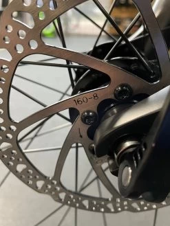 Fuji Nevada 1.9 27.5 Satin Graphite 2022 -Bicycle Shop MYyZzDIqnmdLNz7SIq9MSmc9E