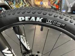 Fuji Nevada 1.9 27.5 Satin Graphite 2022 -Bicycle Shop NGFlr19gWPk arm3EaMLkpZFA