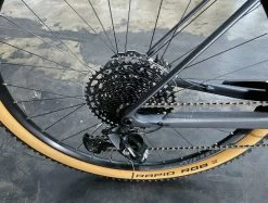 Scott Scale 940 Sram NX - Granite Black 2022 -Bicycle Shop Pr41VtIuX0SqbBW6RGm2cK9AM