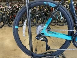 Bianchi Oltre XR 3 Ultegra Di2 Graphite Race/Celeste 2023 -Bicycle Shop RqsY A7mlh0PIwpZXCeulEmBw