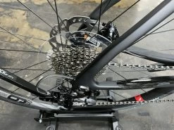 Pinarello Paris Disc Shimano 105 - B.O.B 2022 -Bicycle Shop S623JWf1Cp6PRY3a8kcklnvUA