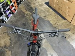 Fuji Nevada 27.5 1.5 - Brick Red 2022 -Bicycle Shop S99ar2RuUoORnli1ib6UVTefk