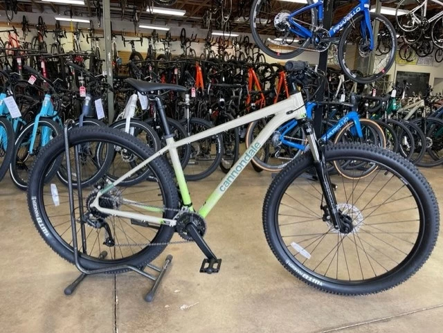 Cannondale Trail 8 - Quicksand 2023