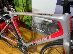 Giant Defy With Ultegra Di2 -Bicycle Shop g9T6zY6j0tikX tH4nATMHP48