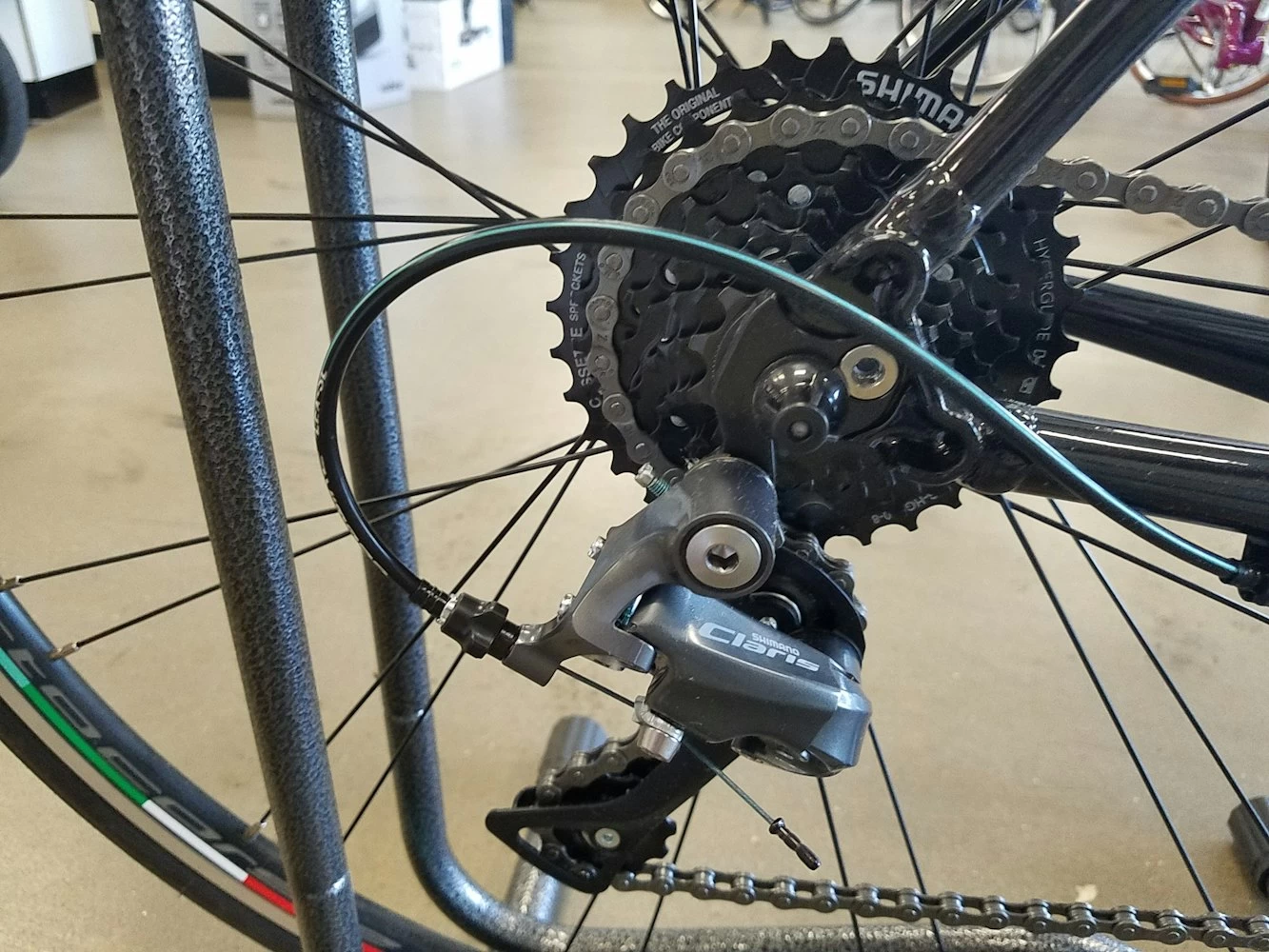 Bianchi Via Nirone 7 Shimano Claris Metallic Black 3 Bianchi Via Nirone 7 Shimano Claris Metallic Black - Image 3