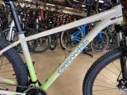 Cannondale Trail 8 - Quicksand 2023 18 Cannondale Trail 8 - Quicksand 2023 -Bicycle Shop hvvy6kboJqU5dTjhDEU3r1JCk