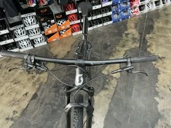 Scott Scale 940 Sram NX - Granite Black 2022 -Bicycle Shop j 8ojVmPbzuoT2B3 abXr6i5Q