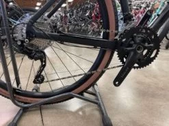 Scott Speedster Gravel 30 Shimano GRX400 - 2022 -Bicycle Shop lXA8LtbBE2dA136R478QRfBuw