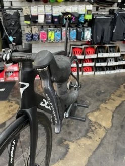 Pinarello Dogma F12 XLight Disc Ultegra Di2 11 Speed - Fulcrum Carbon - Black -Bicycle Shop ogK2elvkQIjvVYt72xAV bb5A