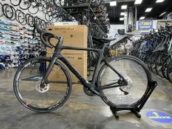 Pinarello Paris Disc Shimano 105 - B.O.B 2022 -Bicycle Shop sUSB10wAHdG814xBKFQrZ927w