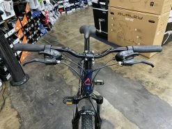 Fuji Adventure 27.5 Disc Shimano Tourney 7 Speed - Dark Blue 2022 -Bicycle Shop v5MgyeVKxZl2dACbPxS2Z34Hc